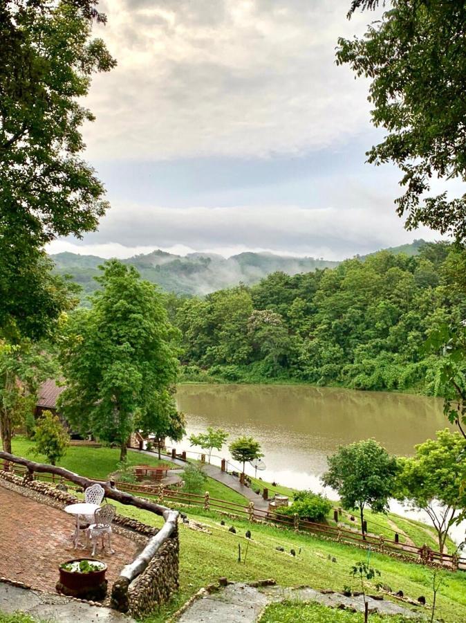 Nan Waterside Hong Bon Nern住宿加早餐旅馆 外观 照片